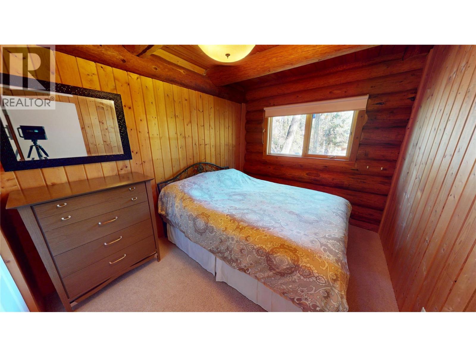 4892 Ogilvey Avenue, Fairmont Hot Springs