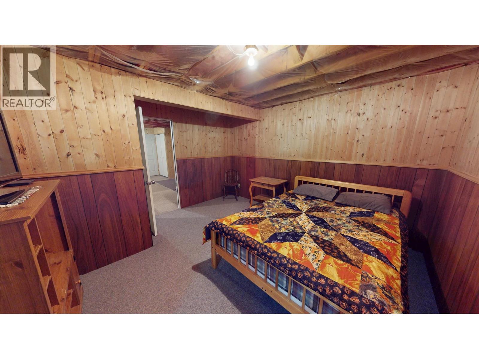 4892 Ogilvey Avenue - 26