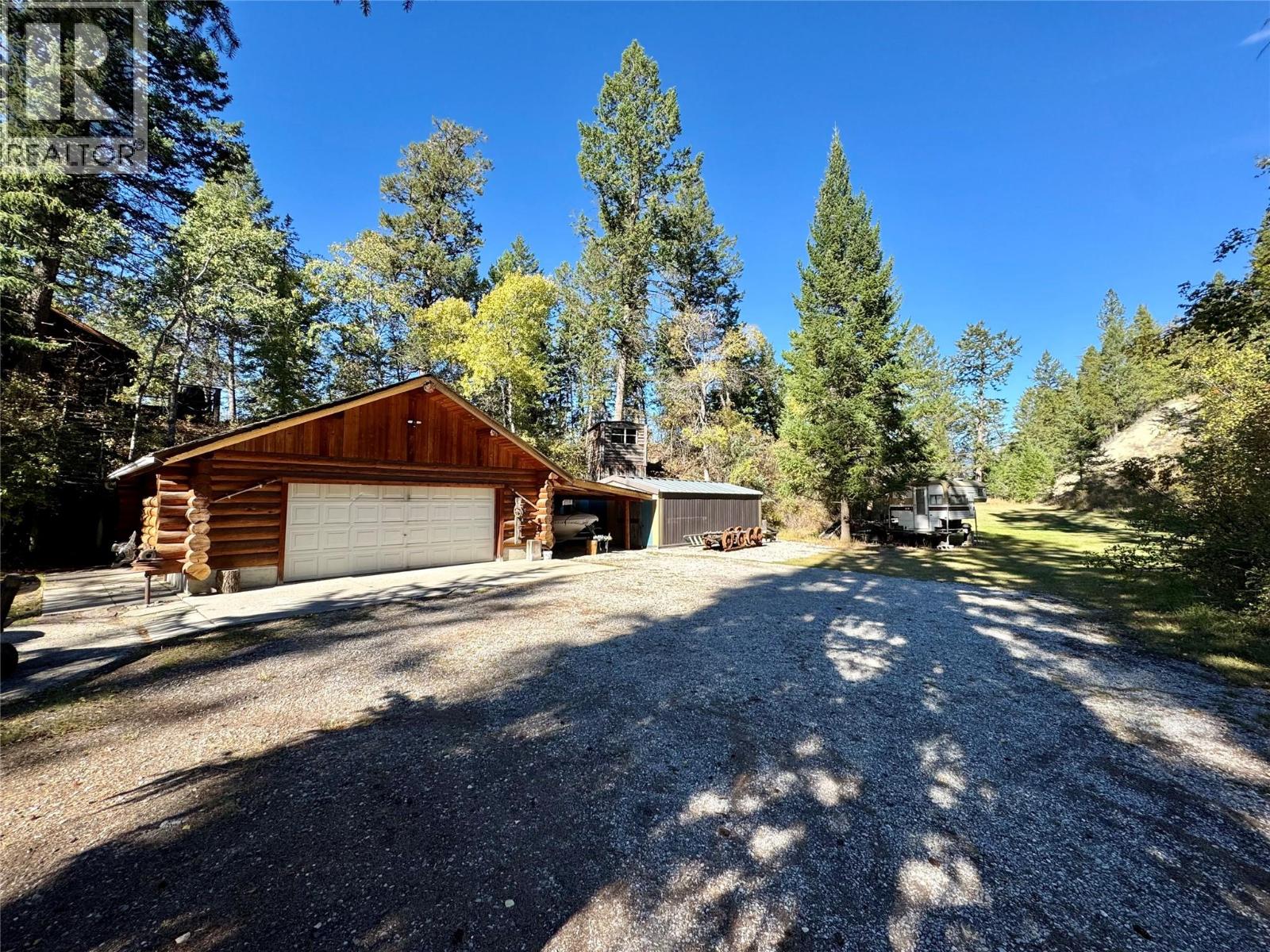 4892 Ogilvey Avenue - 45