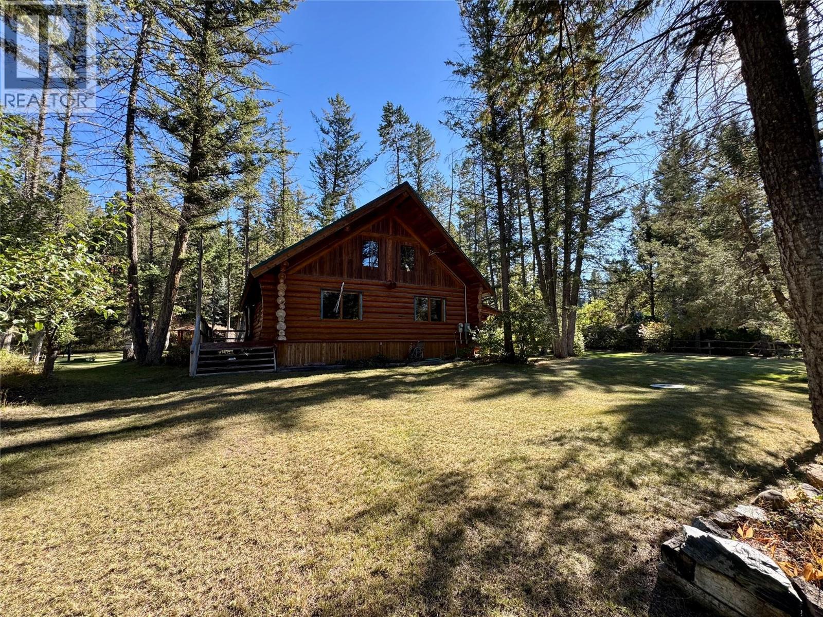 4892 Ogilvey Avenue, Fairmont Hot Springs