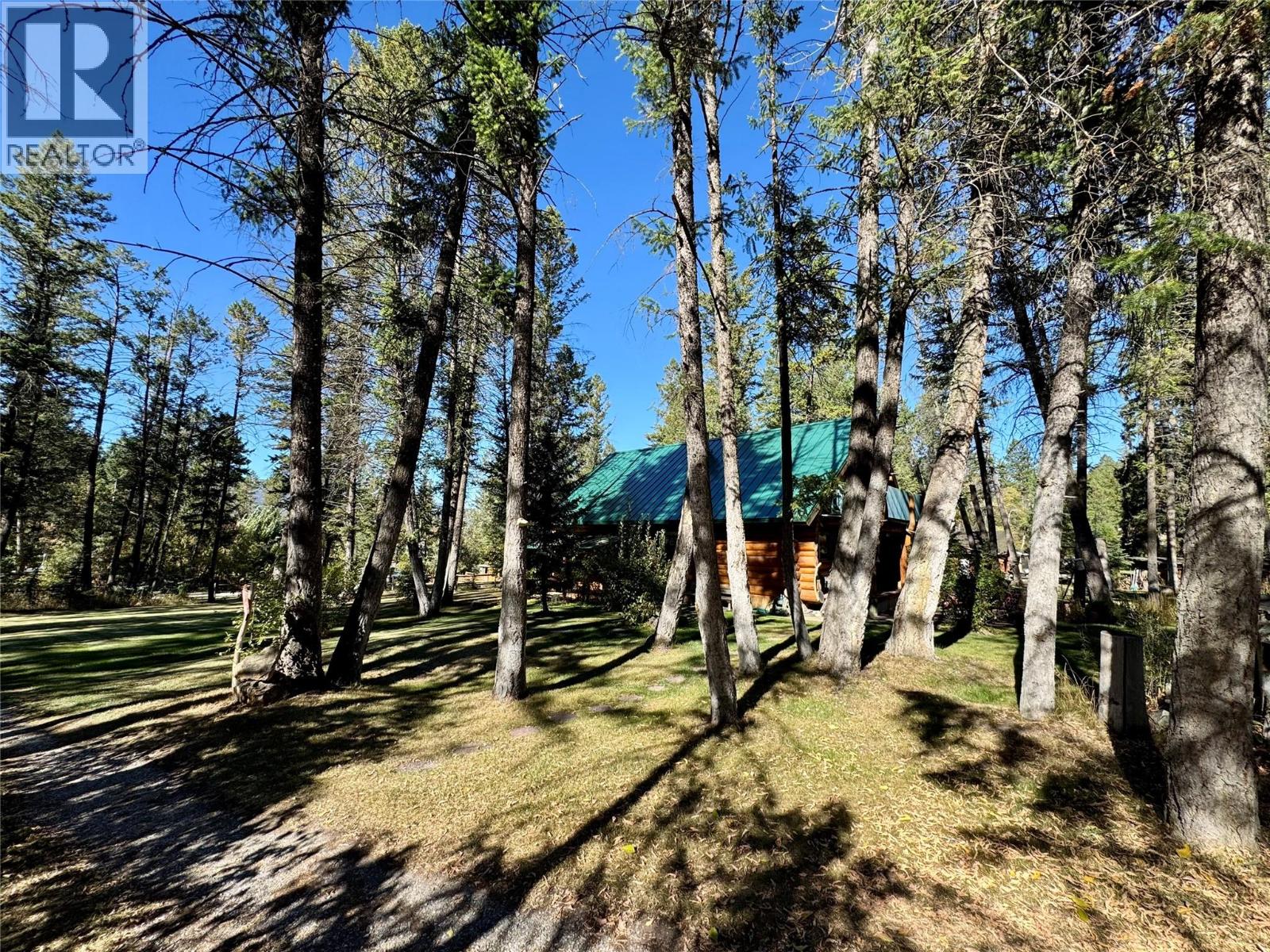 4892 Ogilvey Avenue, Fairmont Hot Springs