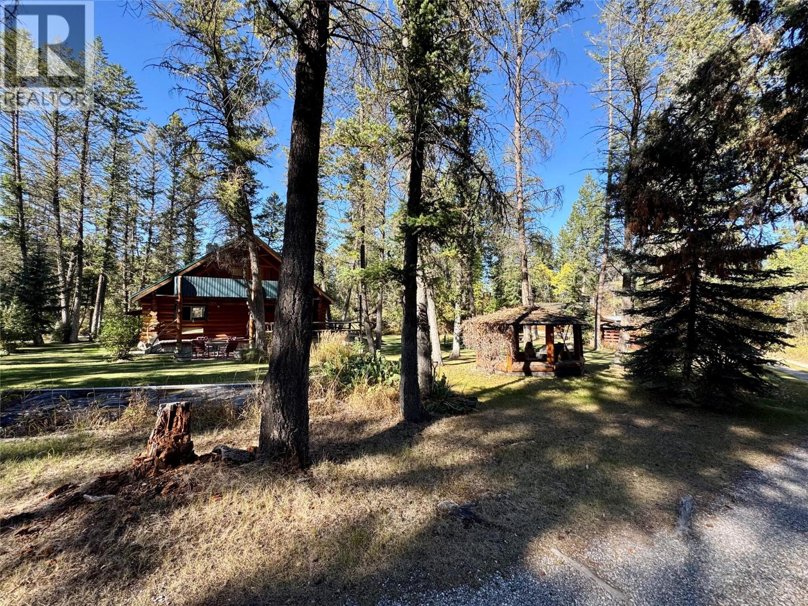 4892 Ogilvey Avenue, Fairmont Hot Springs