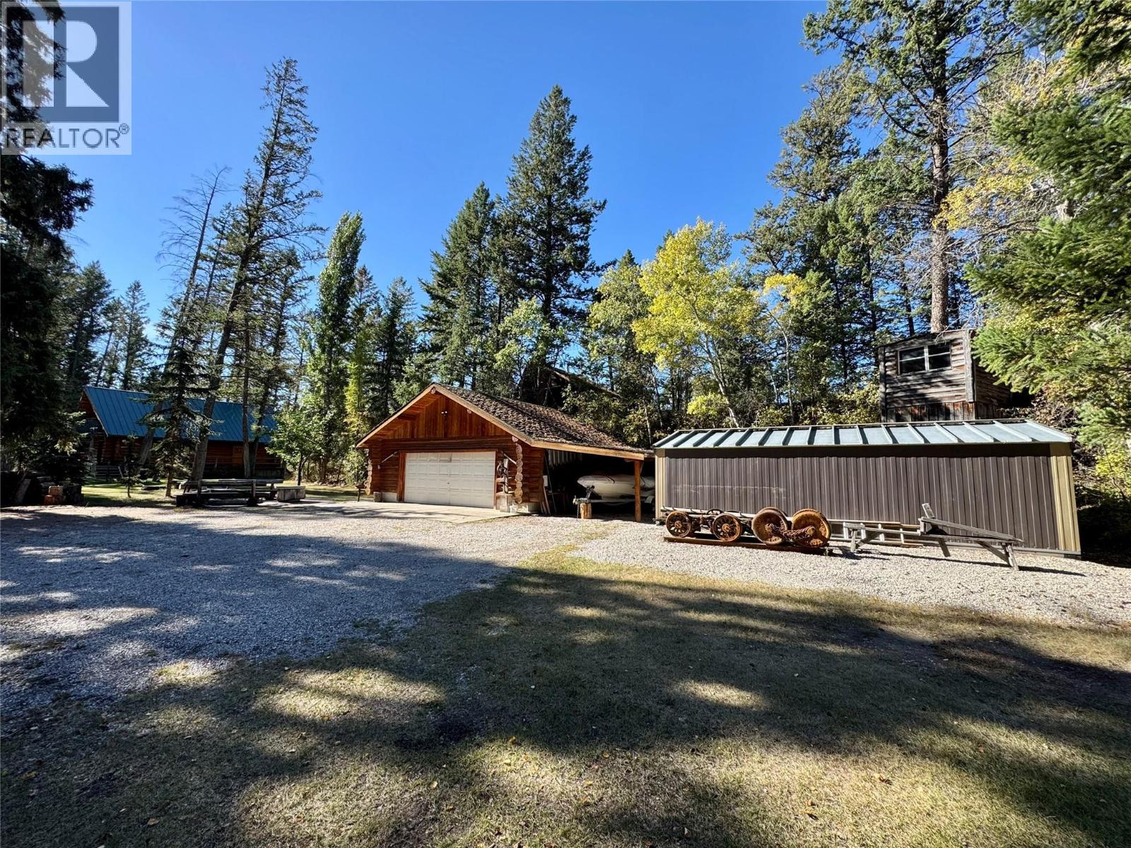 4892 Ogilvey Avenue, Fairmont Hot Springs
