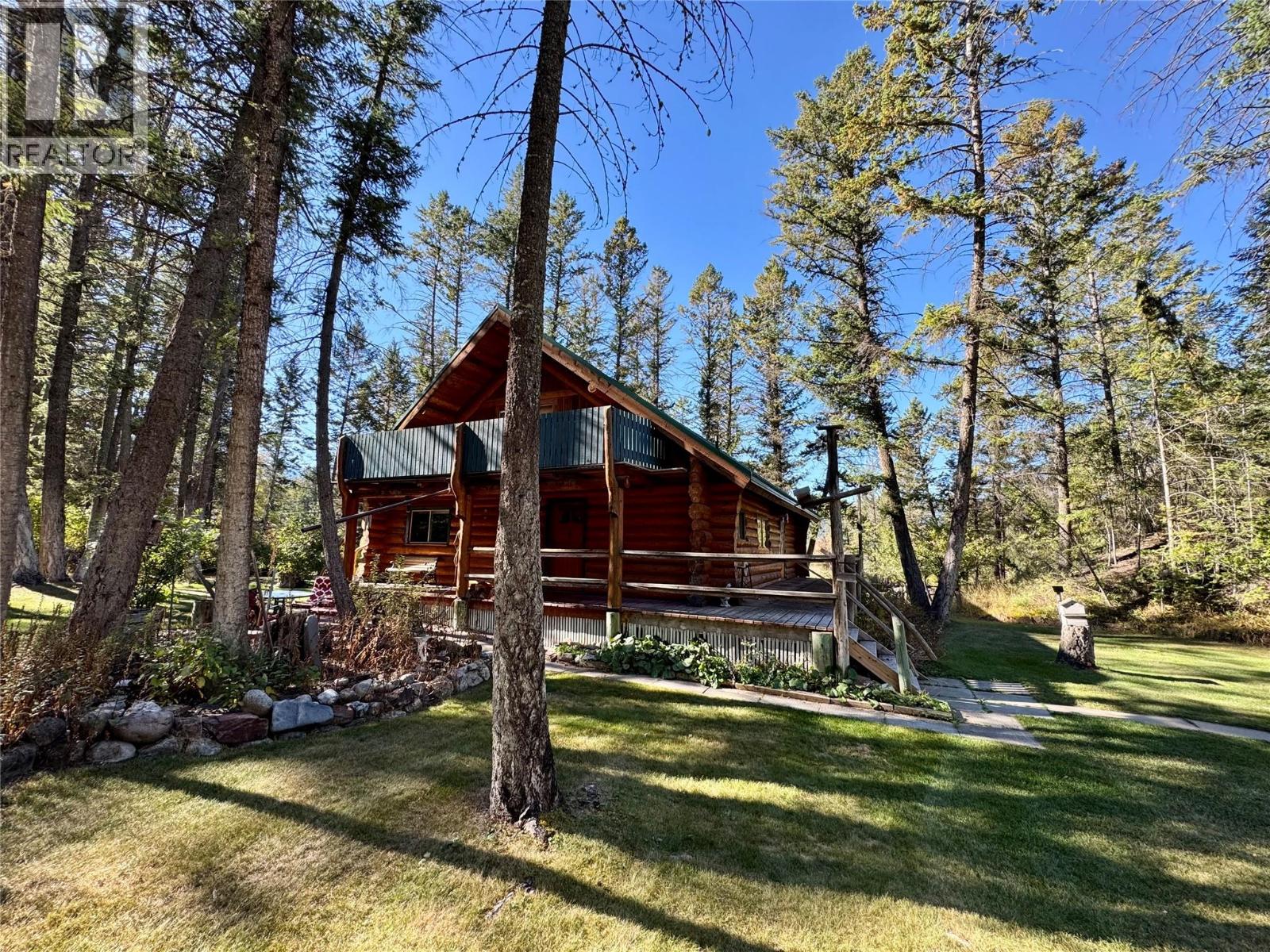 4892 Ogilvey Avenue, Fairmont Hot Springs
