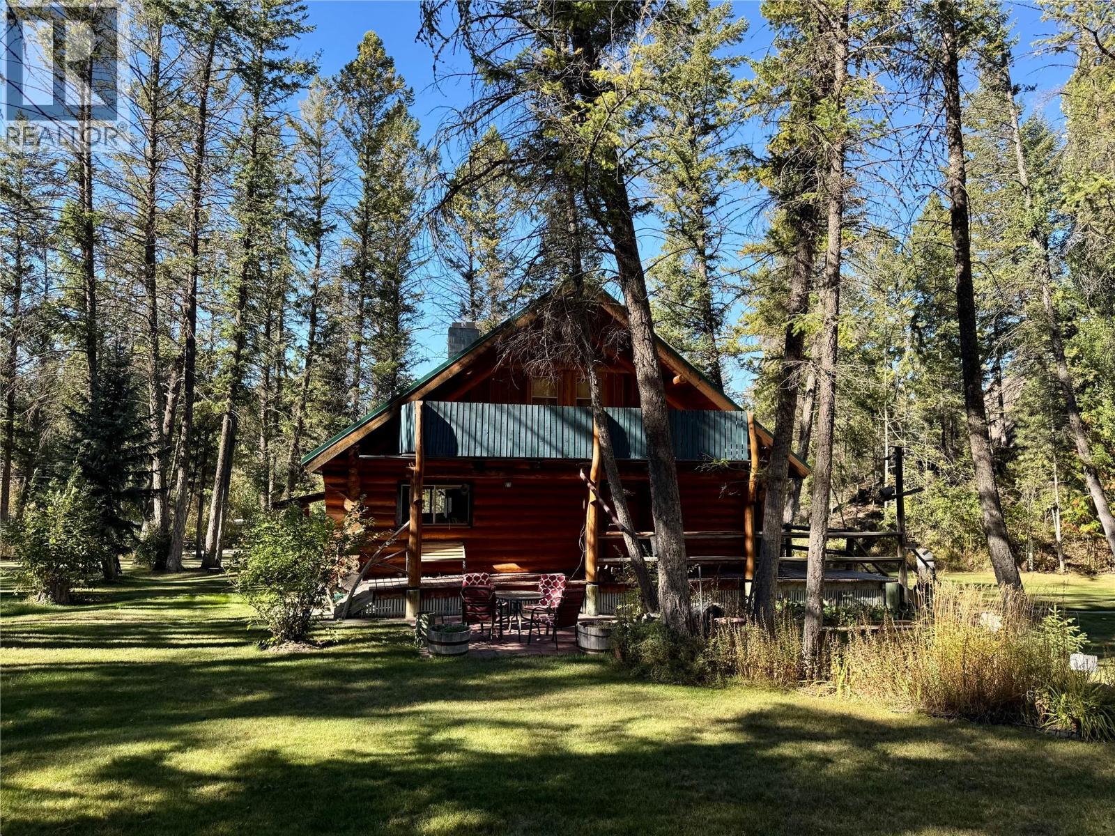 4892 Ogilvey Avenue, Fairmont Hot Springs