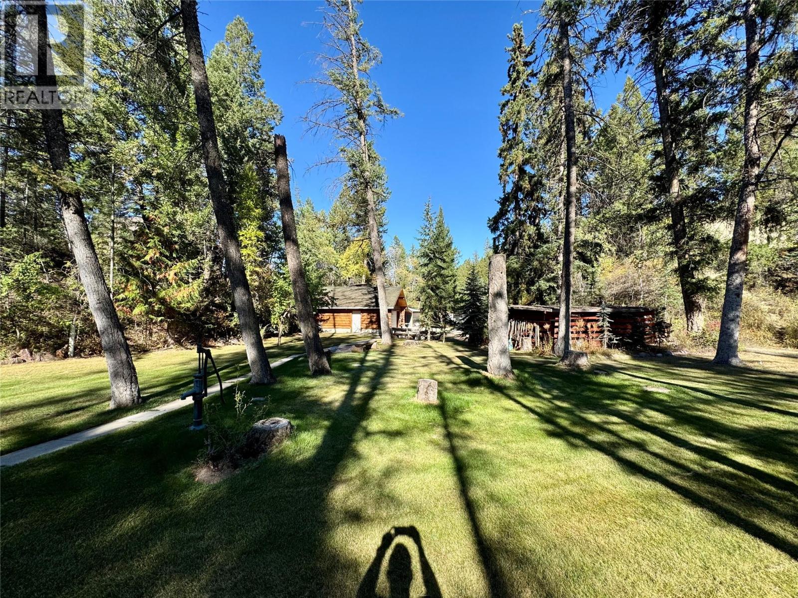 4892 Ogilvey Avenue, Fairmont Hot Springs