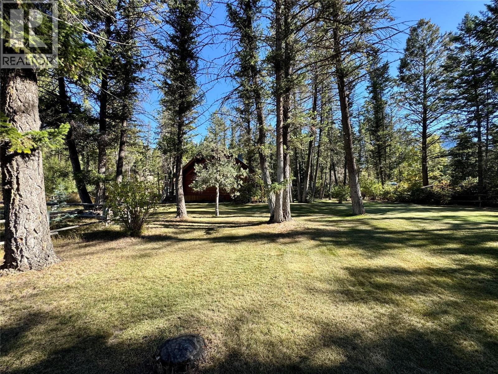 4892 Ogilvey Avenue, Fairmont Hot Springs