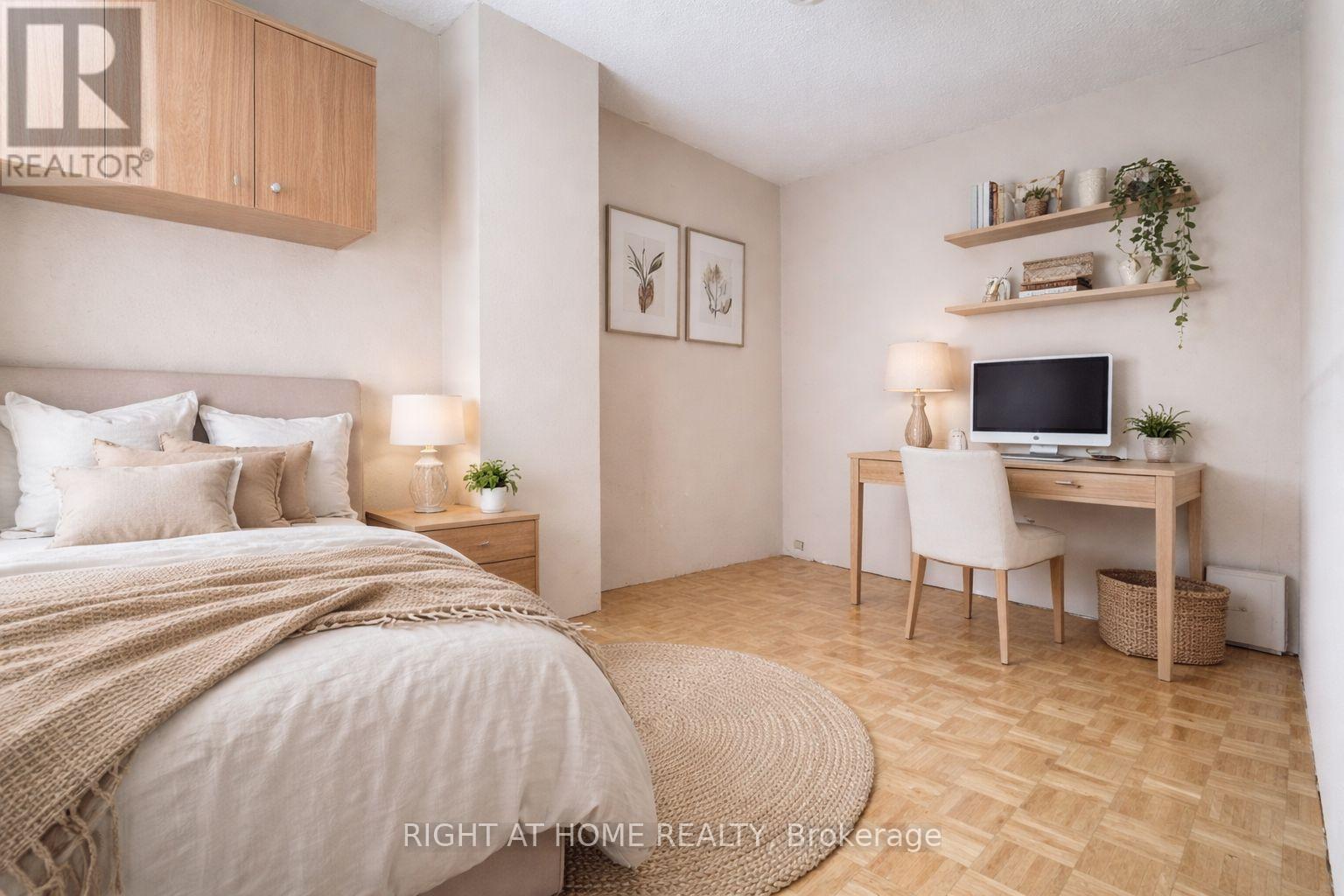 1313 GERRARD STREET - 12