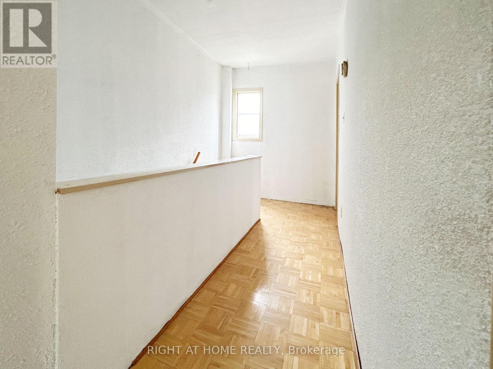 1313 GERRARD STREET - 9