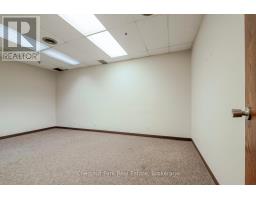 1 - 945 3rd Avenue E, Owen Sound, ON N4K2K8 Photo 8