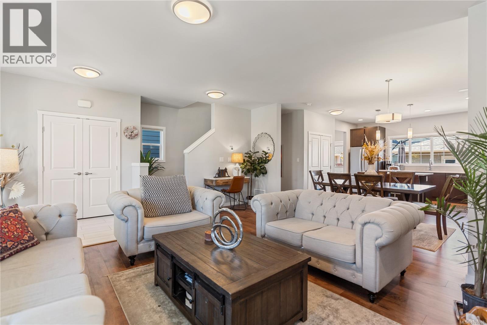 3380 Curlew St - 13