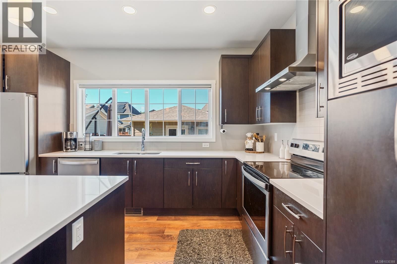 3380 Curlew St - 17