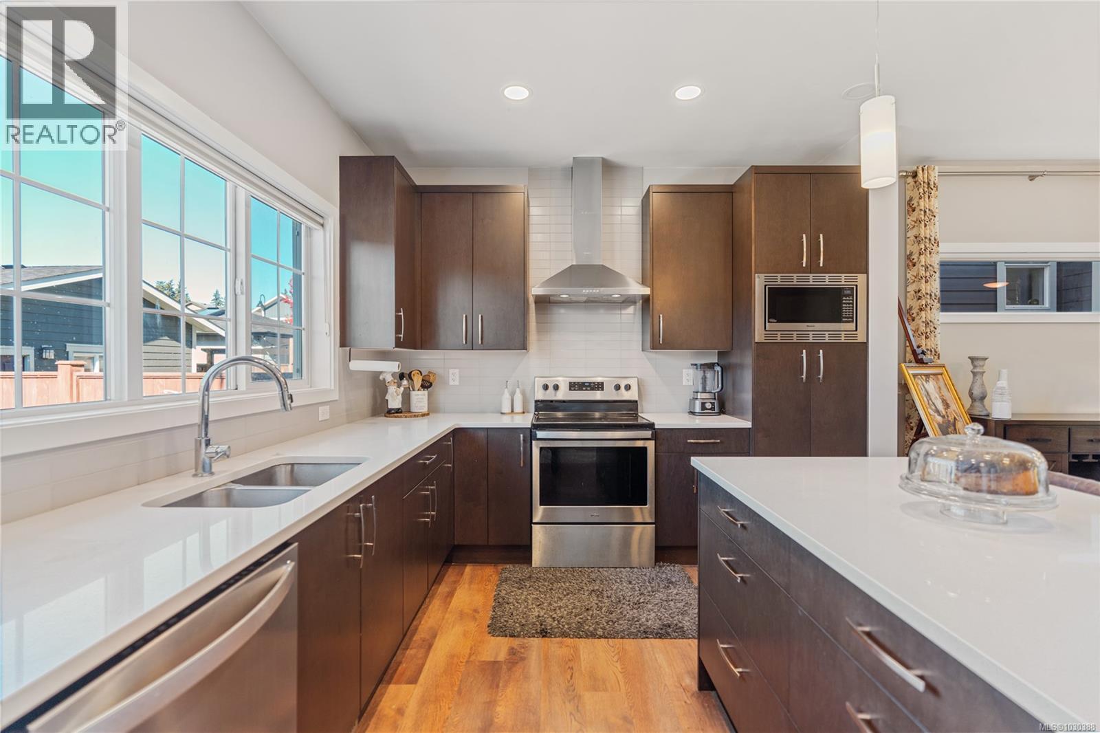 3380 Curlew St - 18