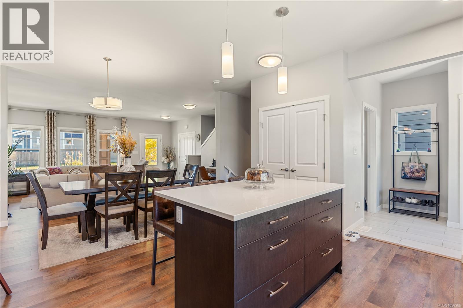 3380 Curlew St - 19