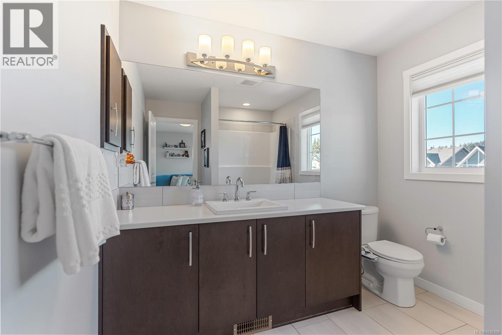 3380 Curlew St - 24