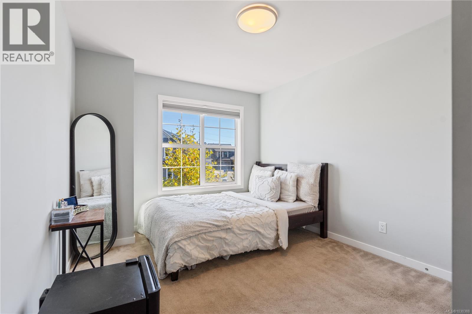 3380 Curlew St - 26