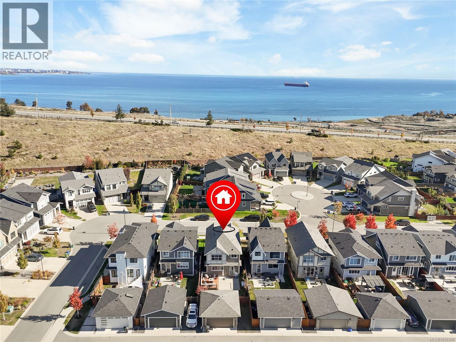 3380 Curlew St - 3