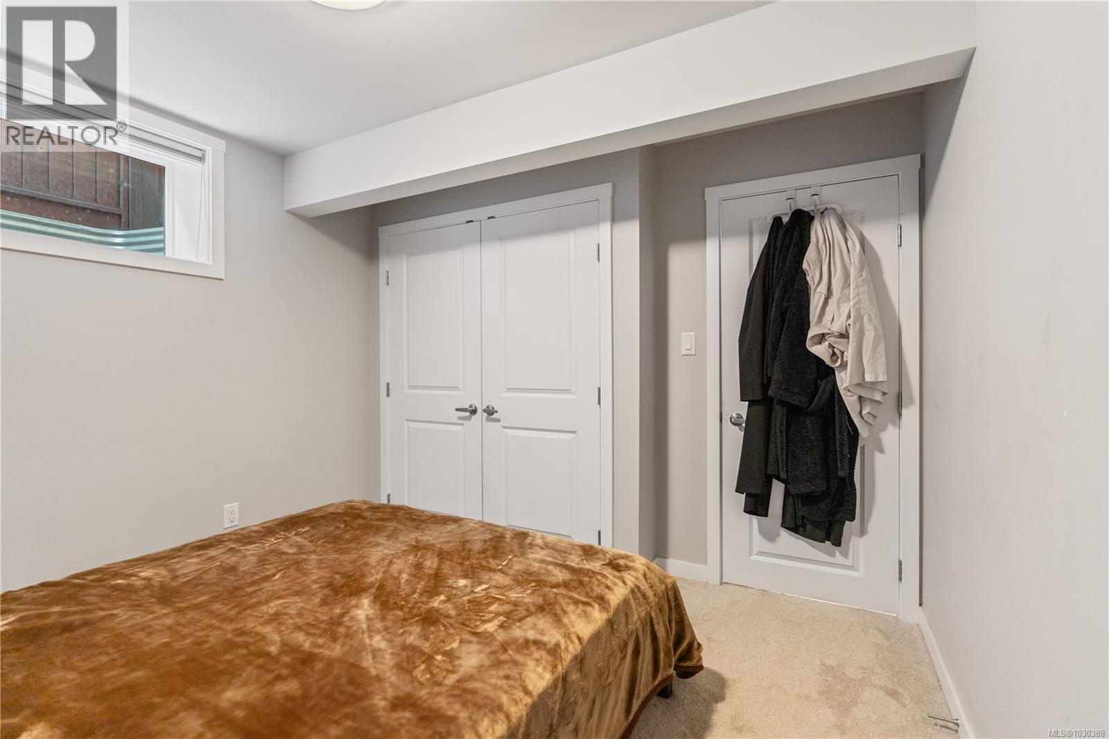 3380 Curlew St - 35