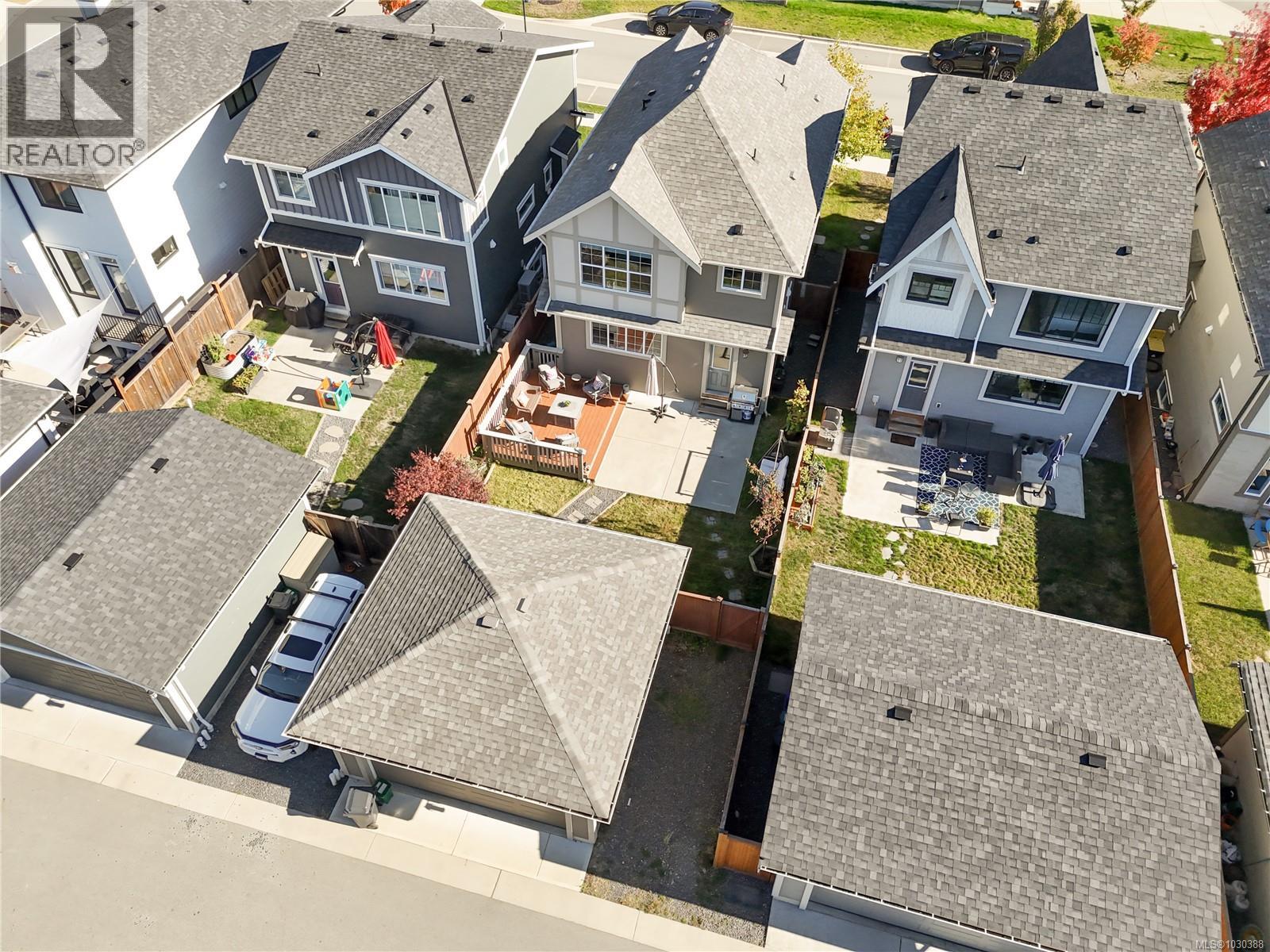3380 Curlew St - 5