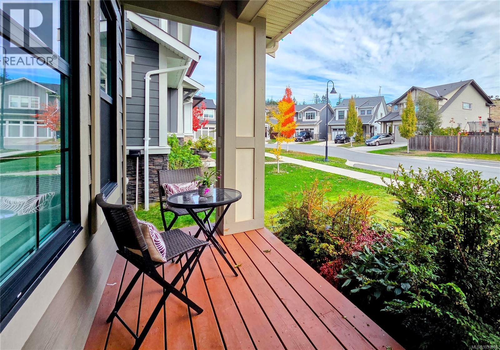3380 Curlew St - 6