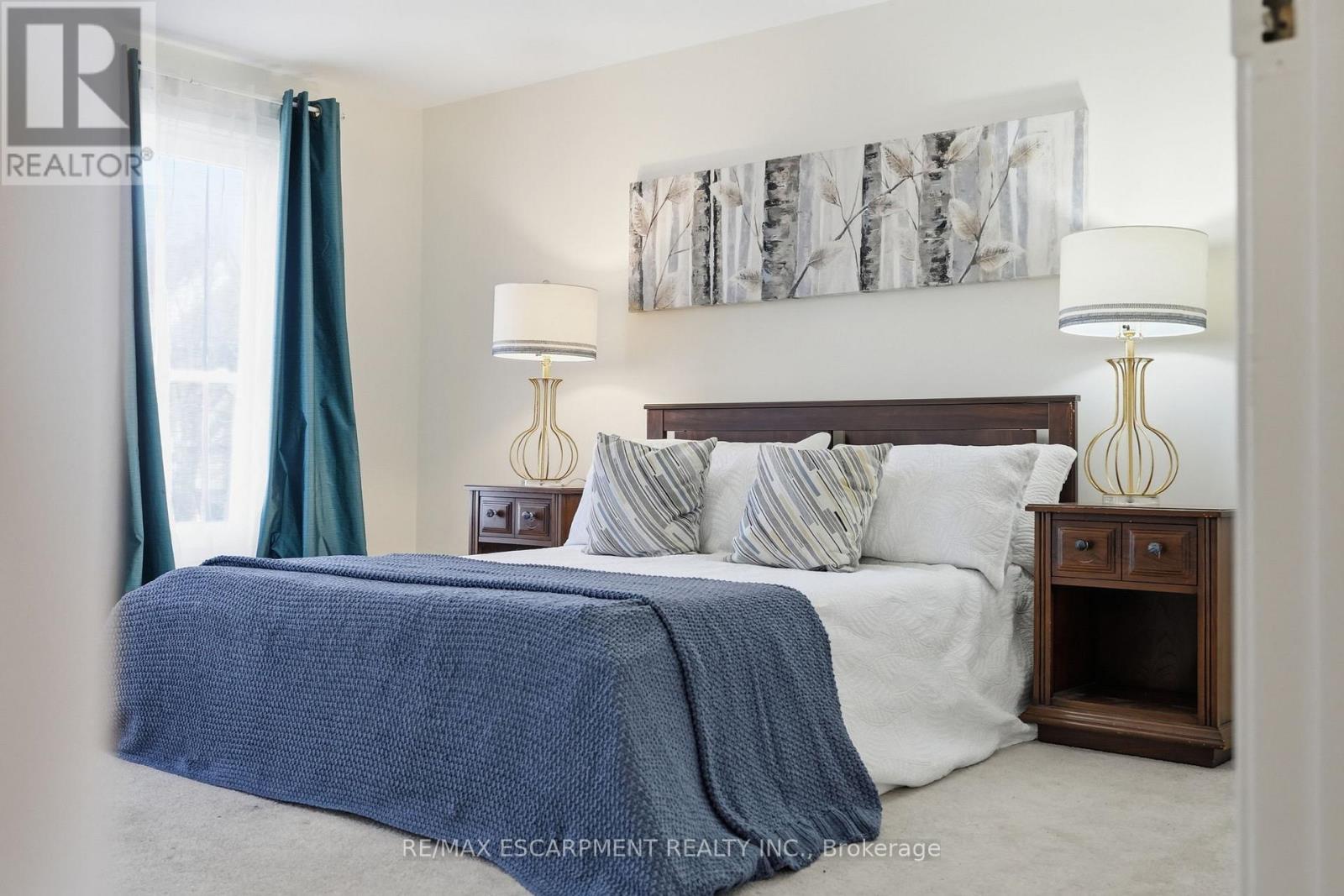 #4 2252 UPPER MIDDLE ROAD - 17
