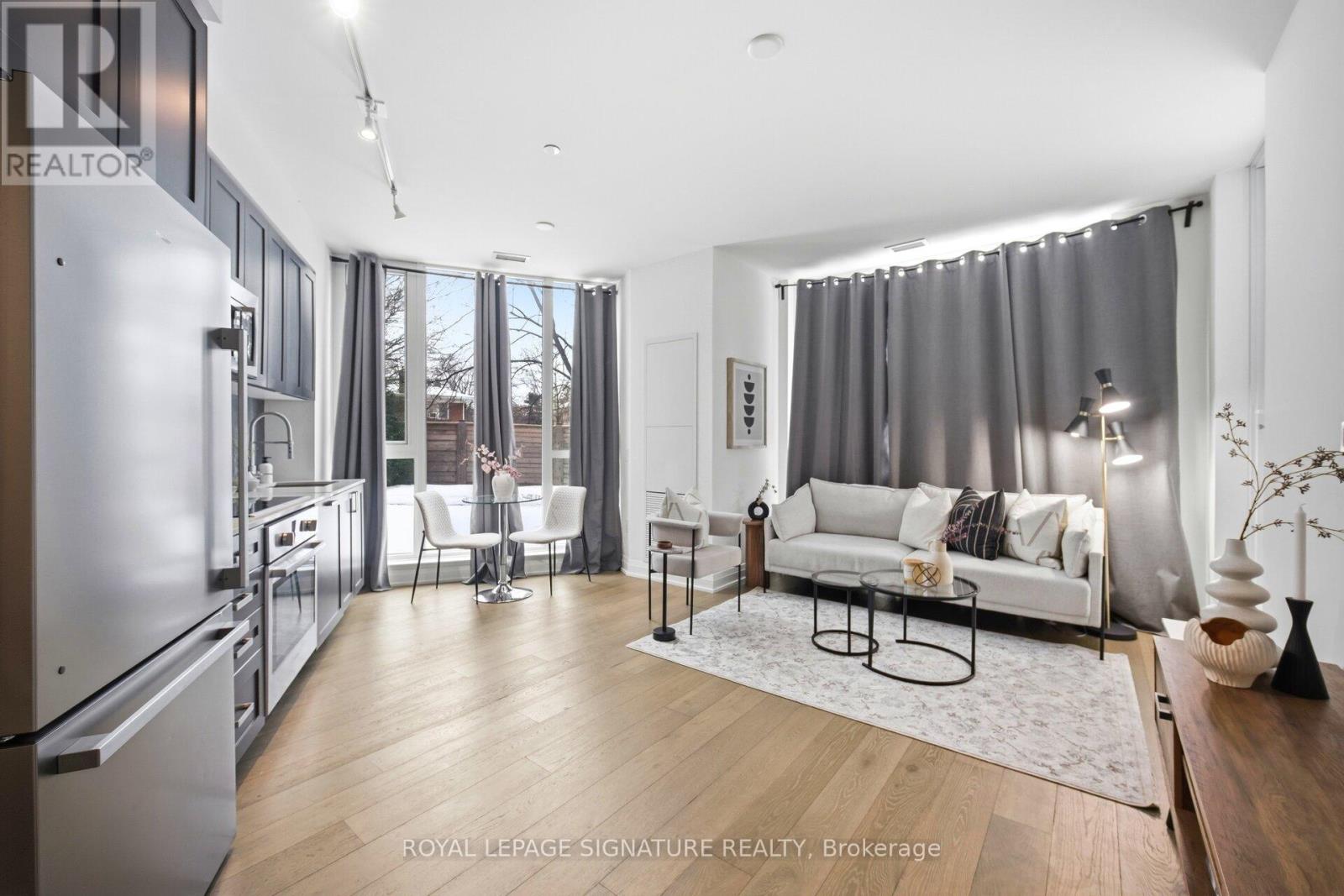 Listing photo of 109 - 293 THE KINGSWAY
