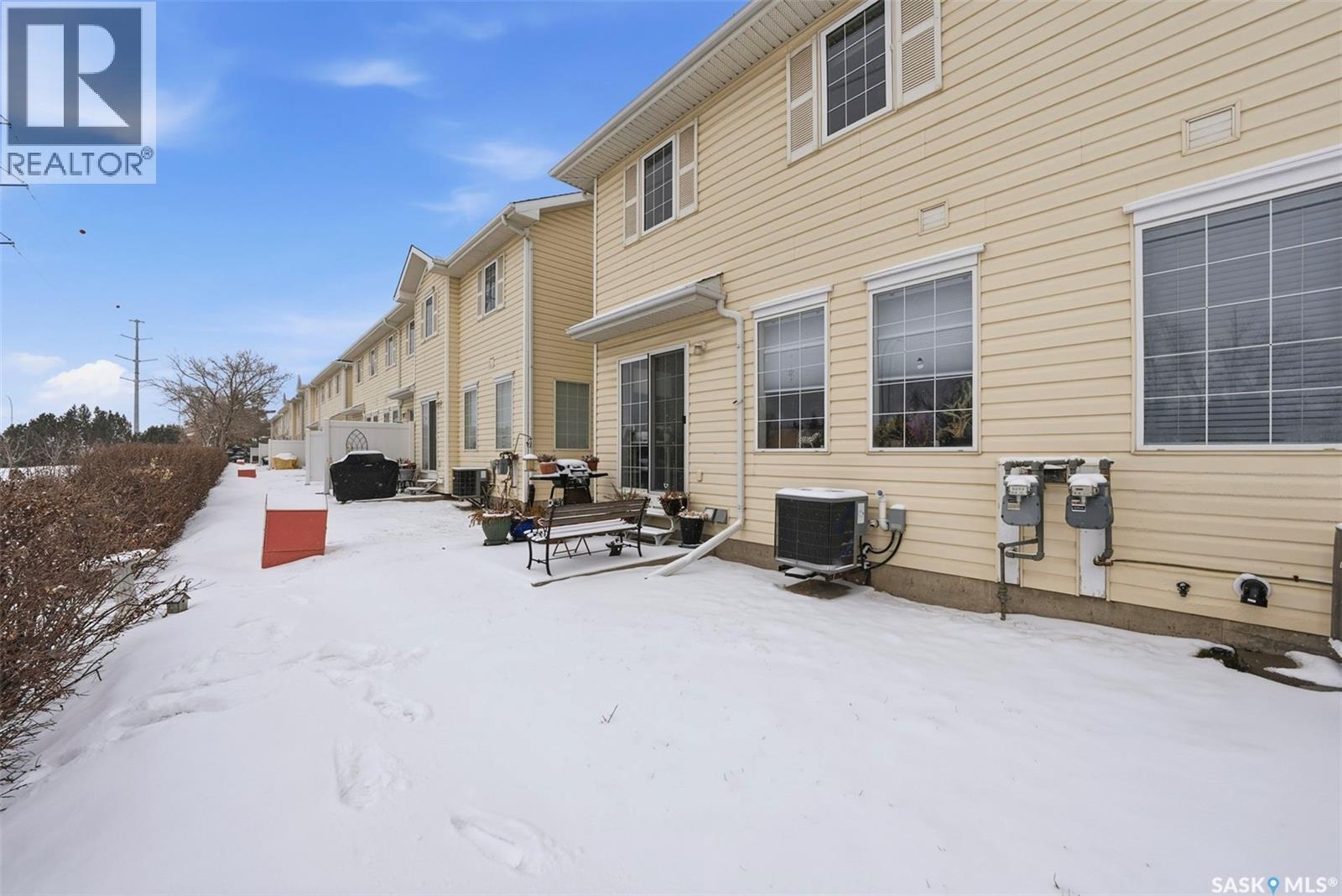 #15 111 FAIRBROTHER CRESCENT - 30