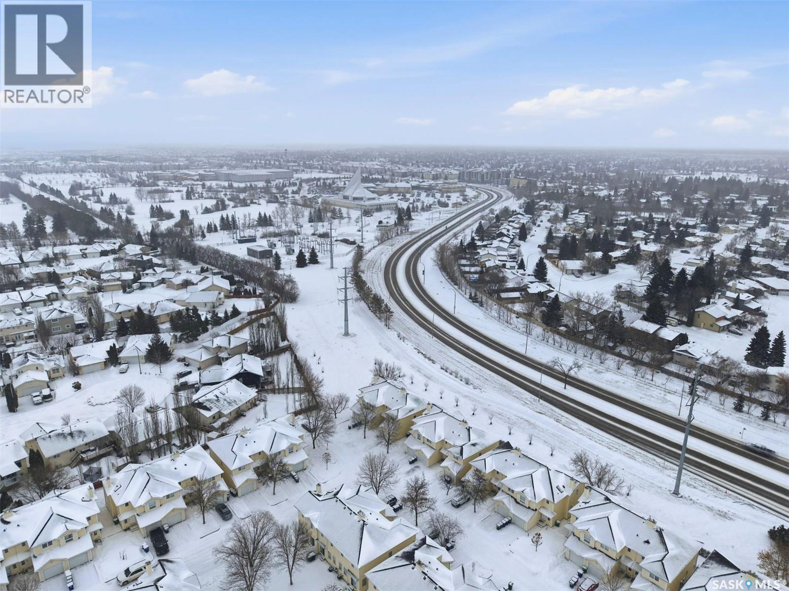 #15 111 FAIRBROTHER CRESCENT - 37