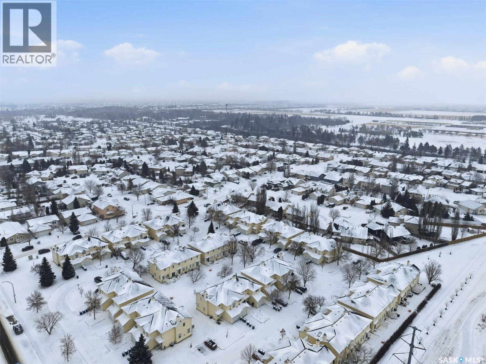 #15 111 FAIRBROTHER CRESCENT - 39