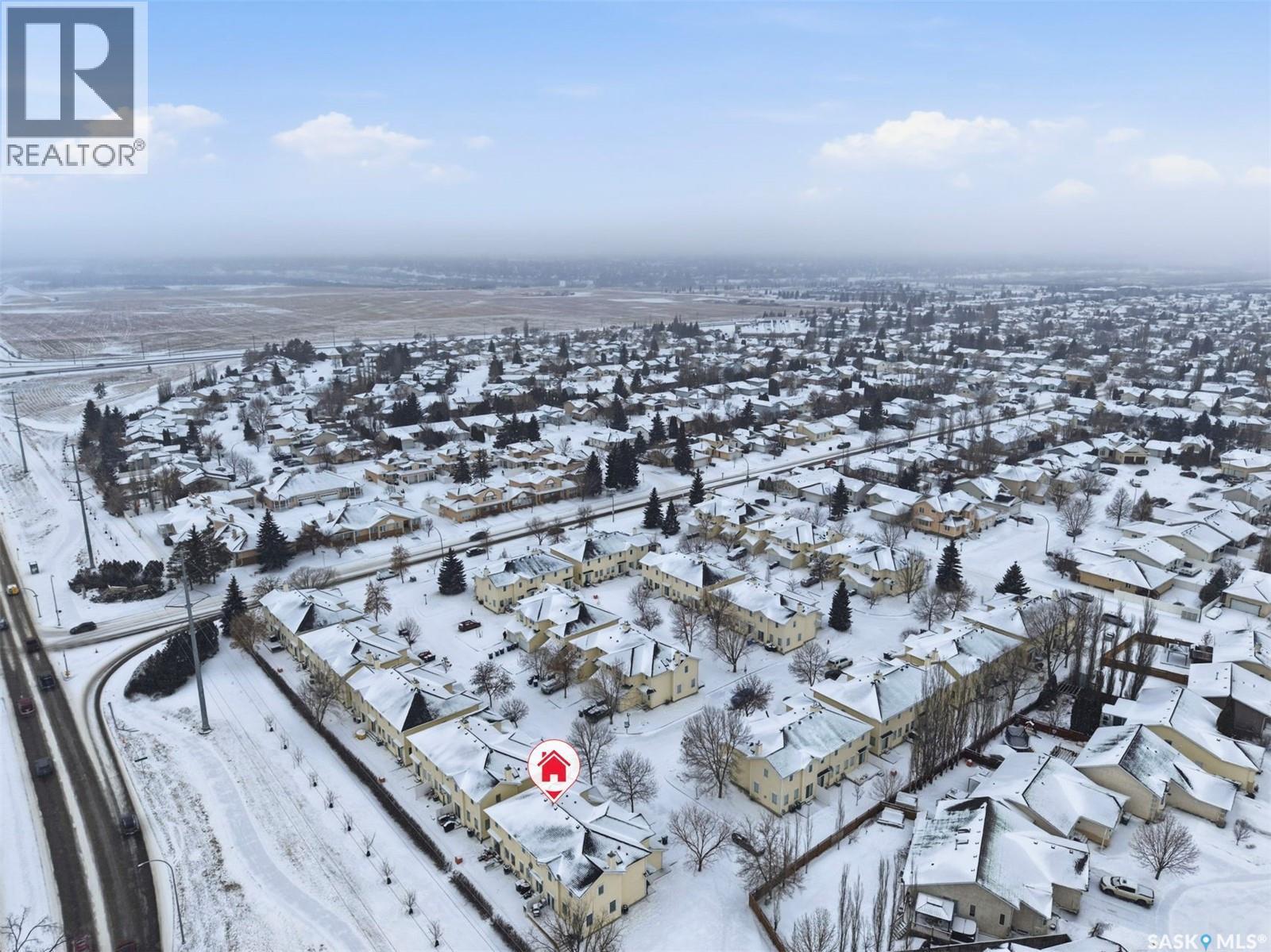 #15 111 FAIRBROTHER CRESCENT - 40