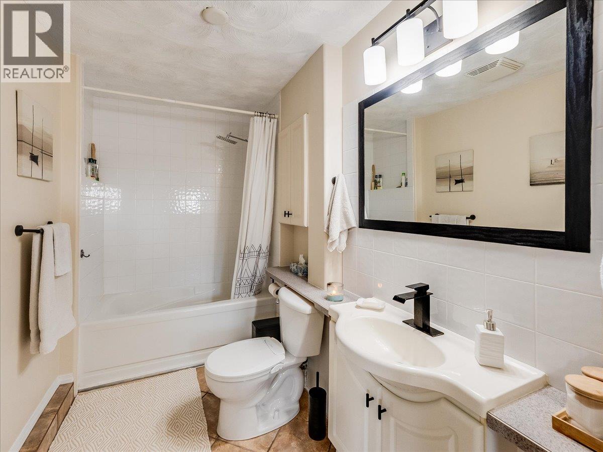 613 11th Avenue, Castlegar