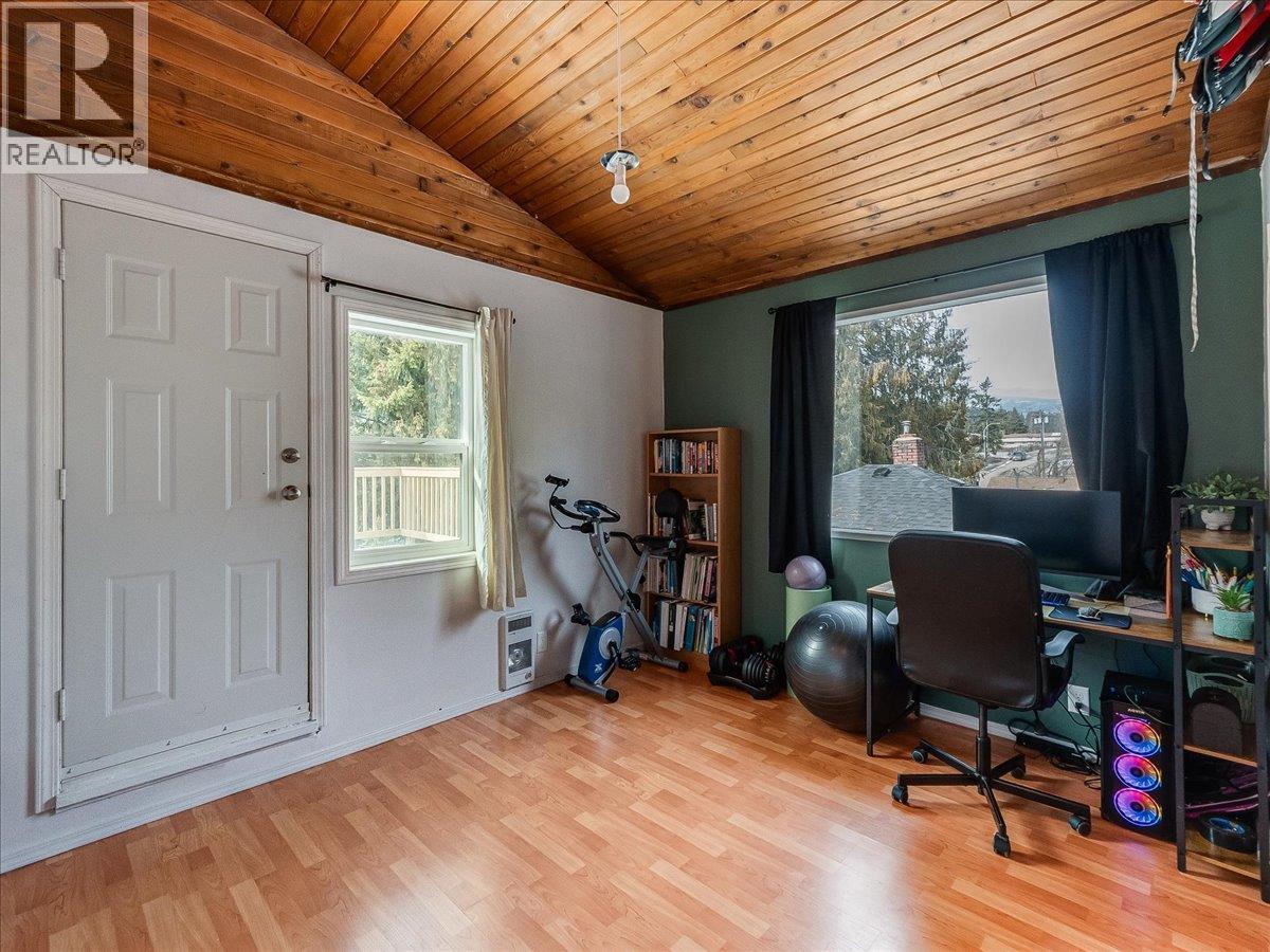 613 11th Avenue, Castlegar