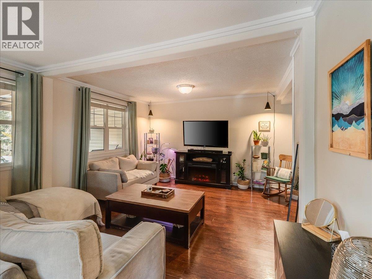 613 11th Avenue, Castlegar