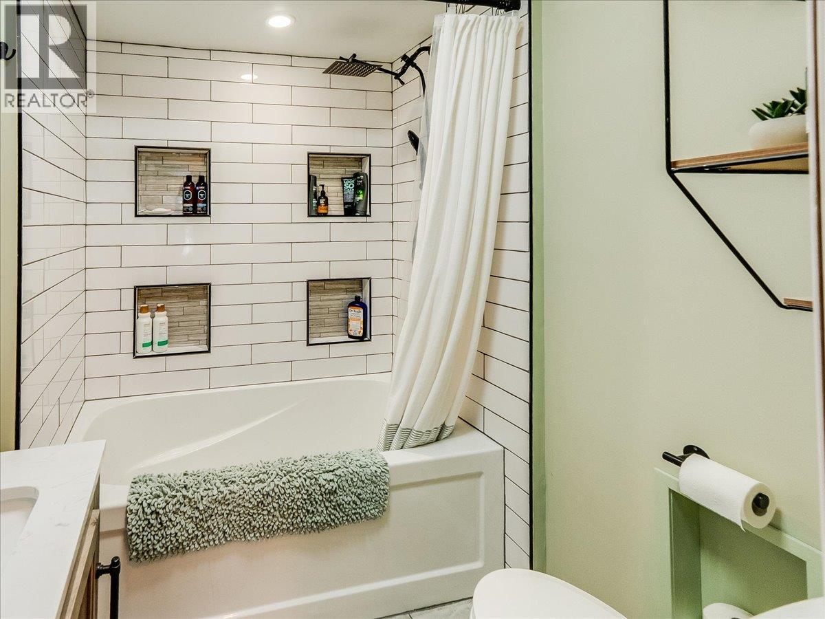 613 11th Avenue, Castlegar