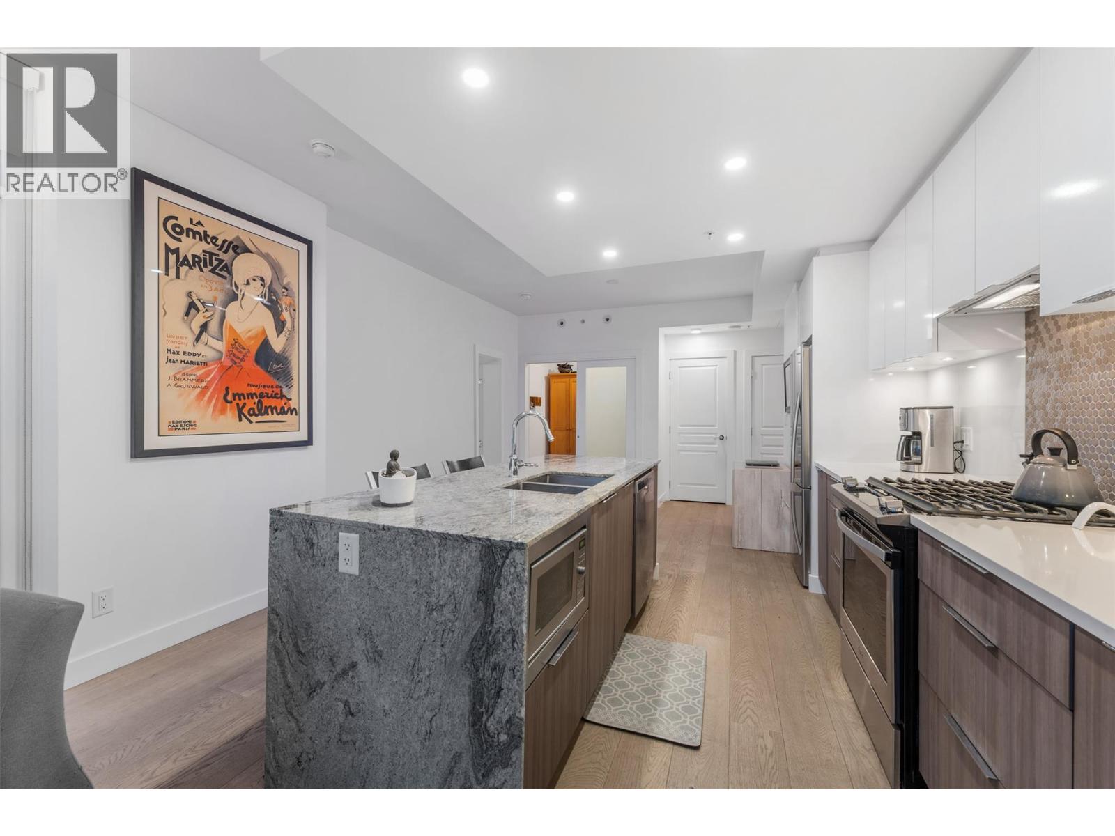 1151 Sunset Drive Unit# 1001, Kelowna