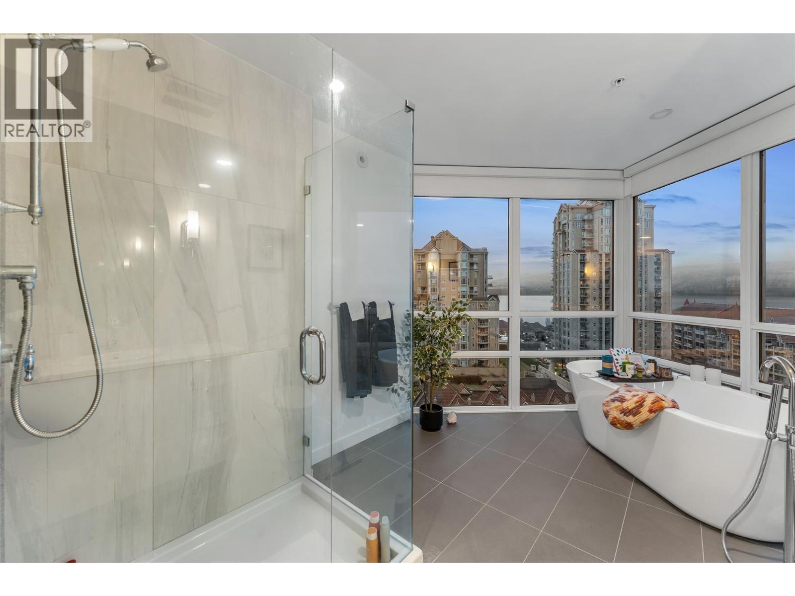 1151 Sunset Drive Unit# 1001, Kelowna