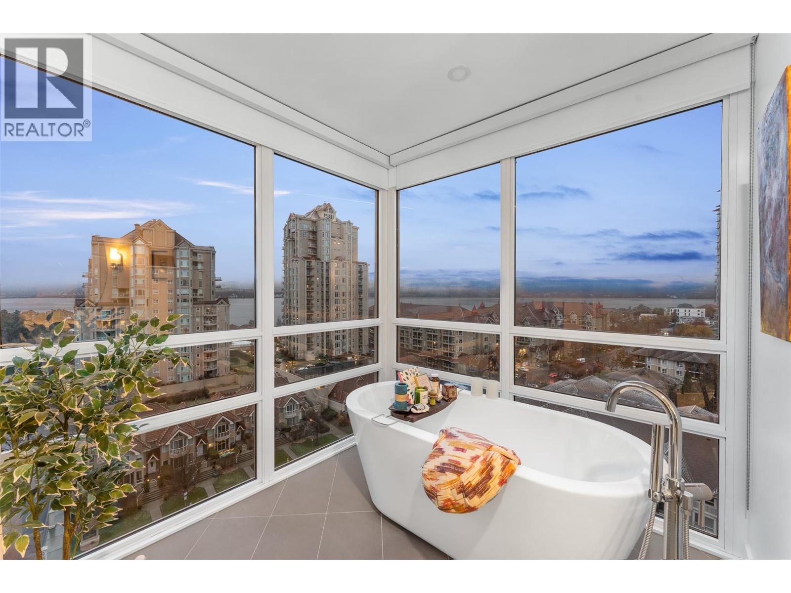 1151 Sunset Drive Unit# 1001, Kelowna