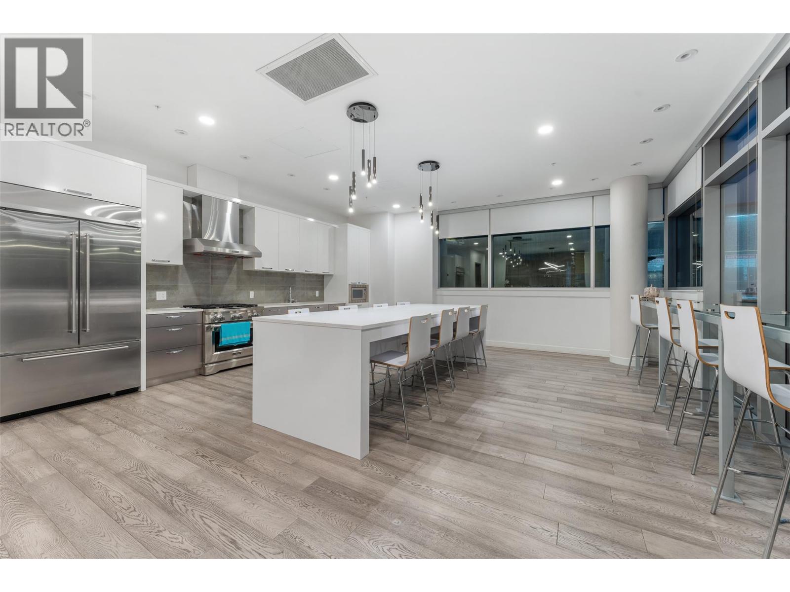 1151 Sunset Drive Unit# 1001, Kelowna