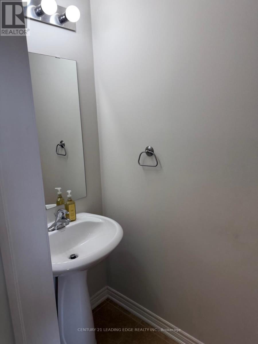 97 THATCHER CRESCENT - 2