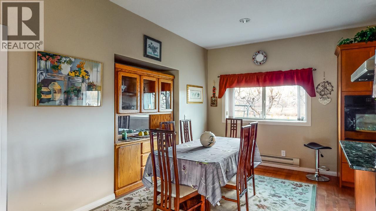  7231 ISLAND Road, Oliver