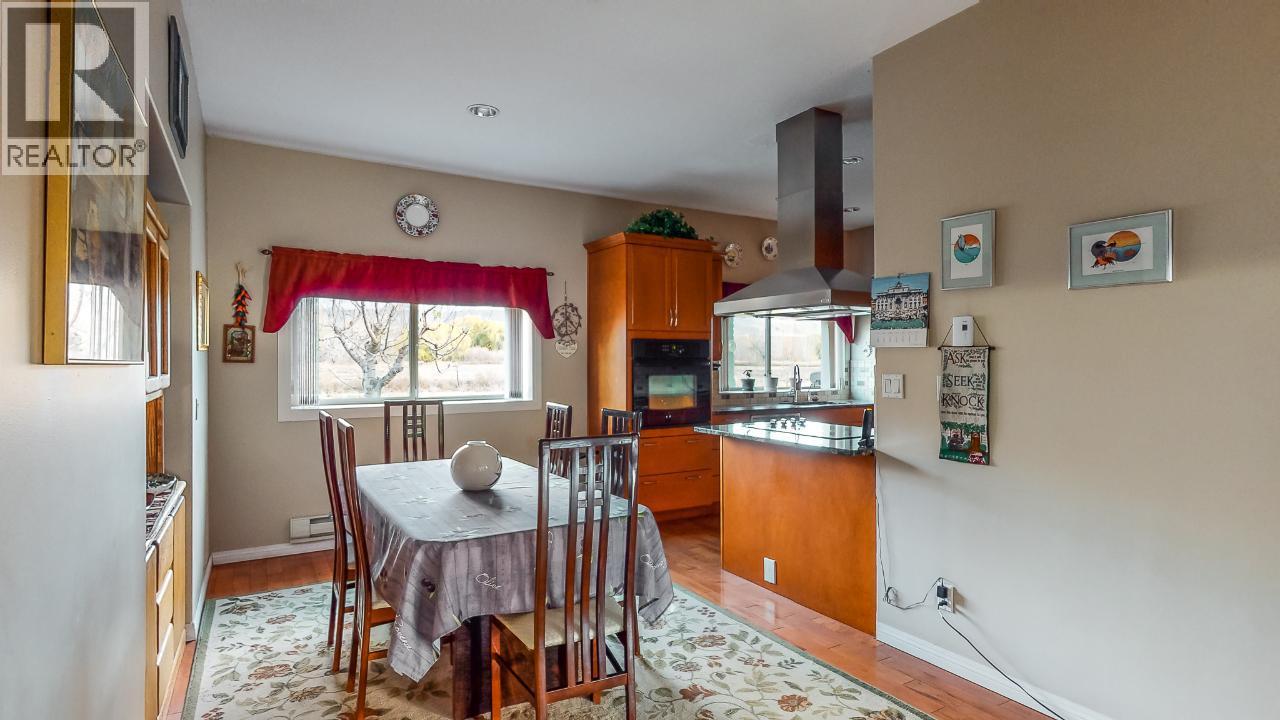  7231 ISLAND Road, Oliver