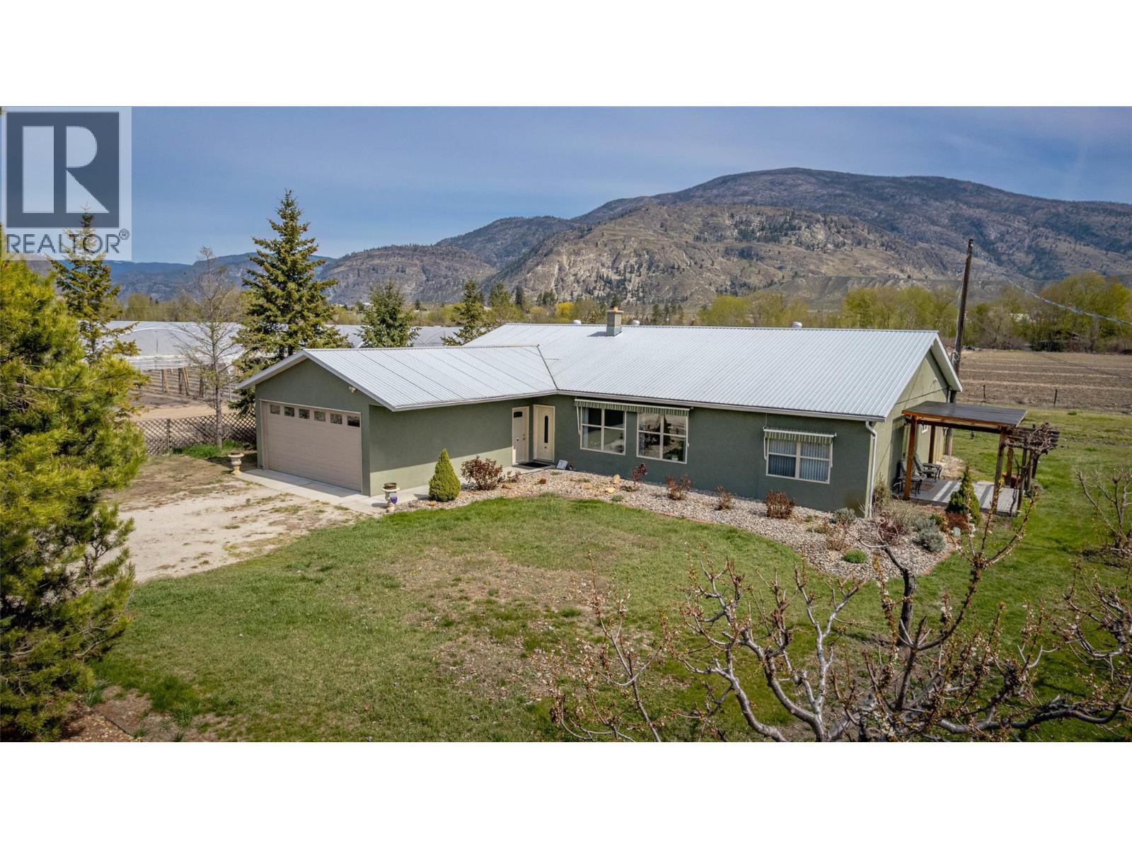  7231 ISLAND Road, Oliver