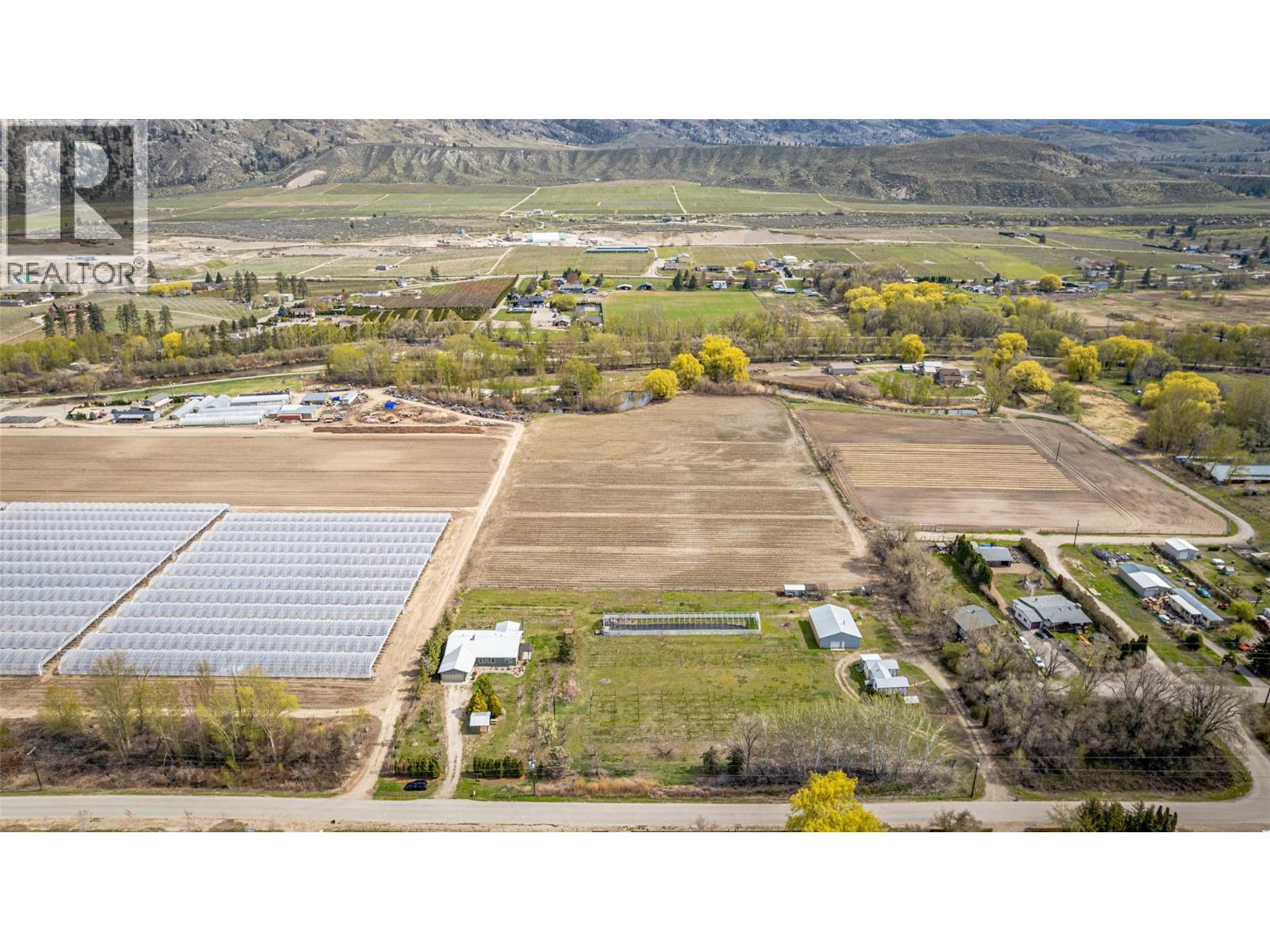  7231 ISLAND Road, Oliver