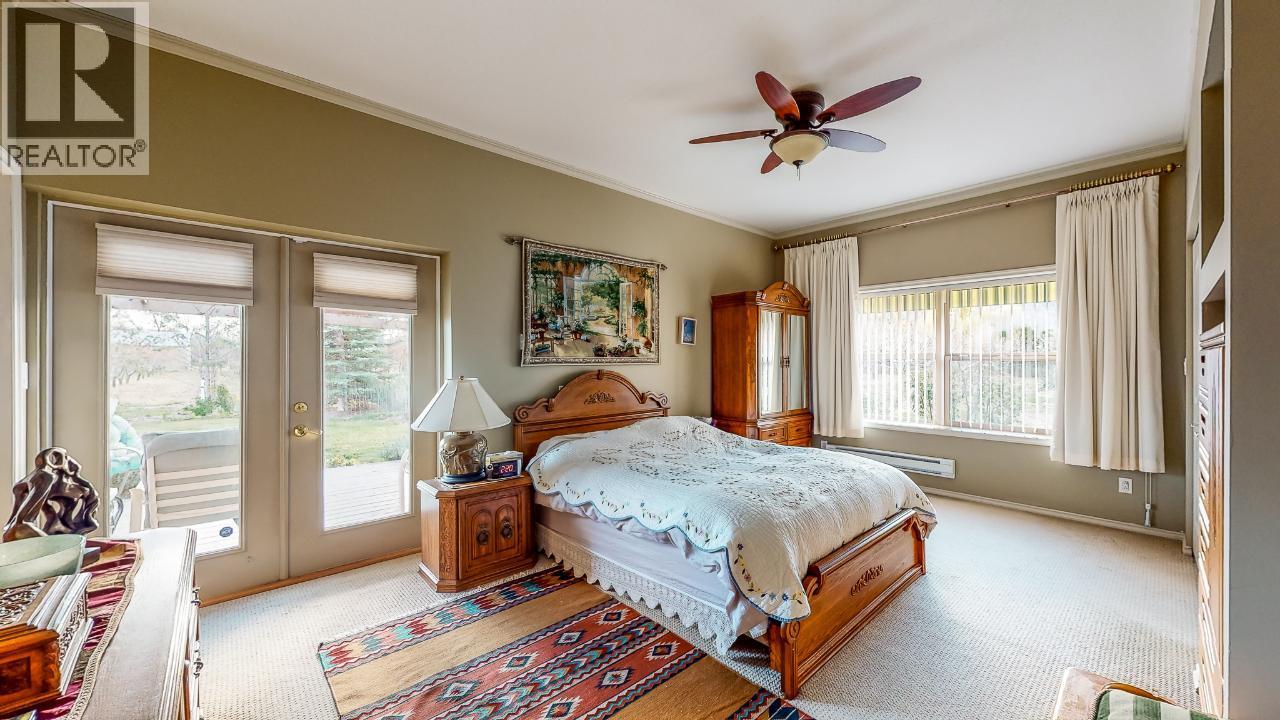 7231 ISLAND Road, Oliver