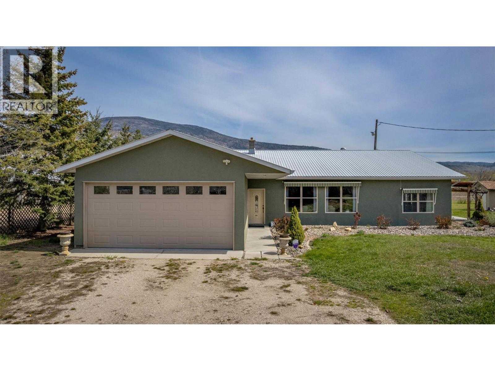 7231 ISLAND Road, Oliver