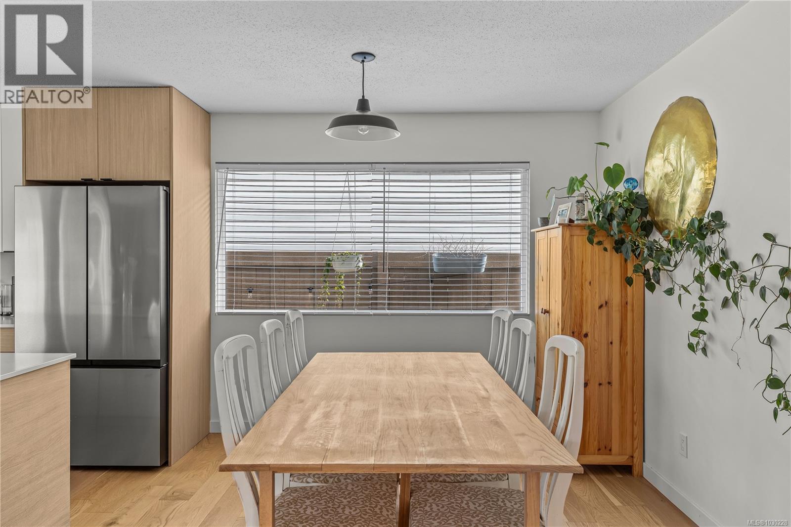 408 Reavie Rd - 9