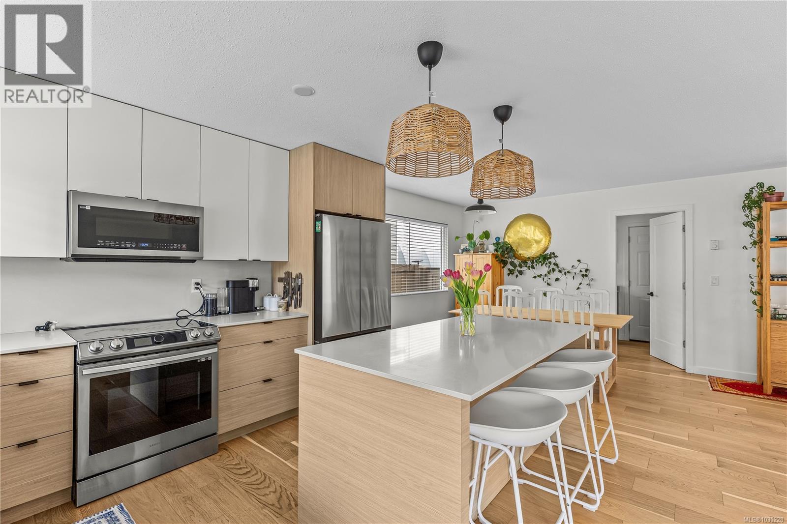 408 Reavie Rd - 5
