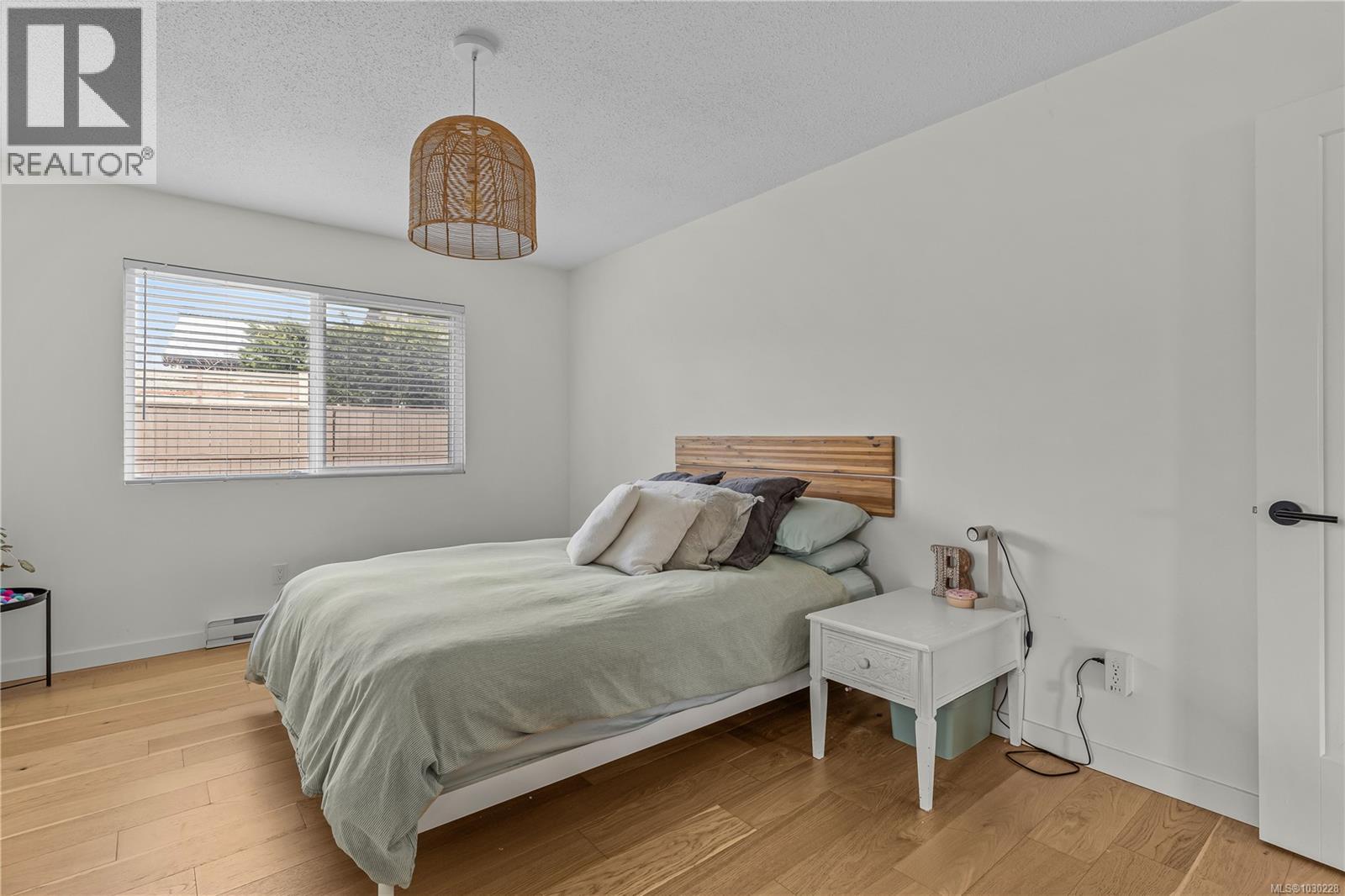 408 Reavie Rd - 18