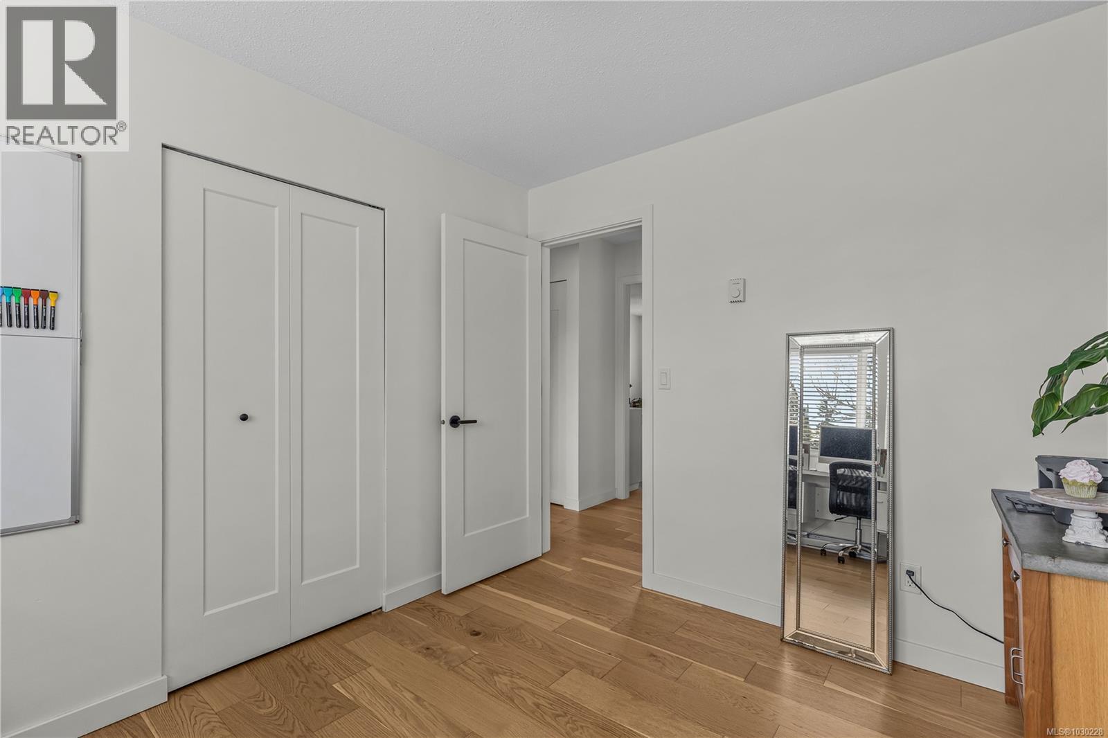 408 Reavie Rd - 27