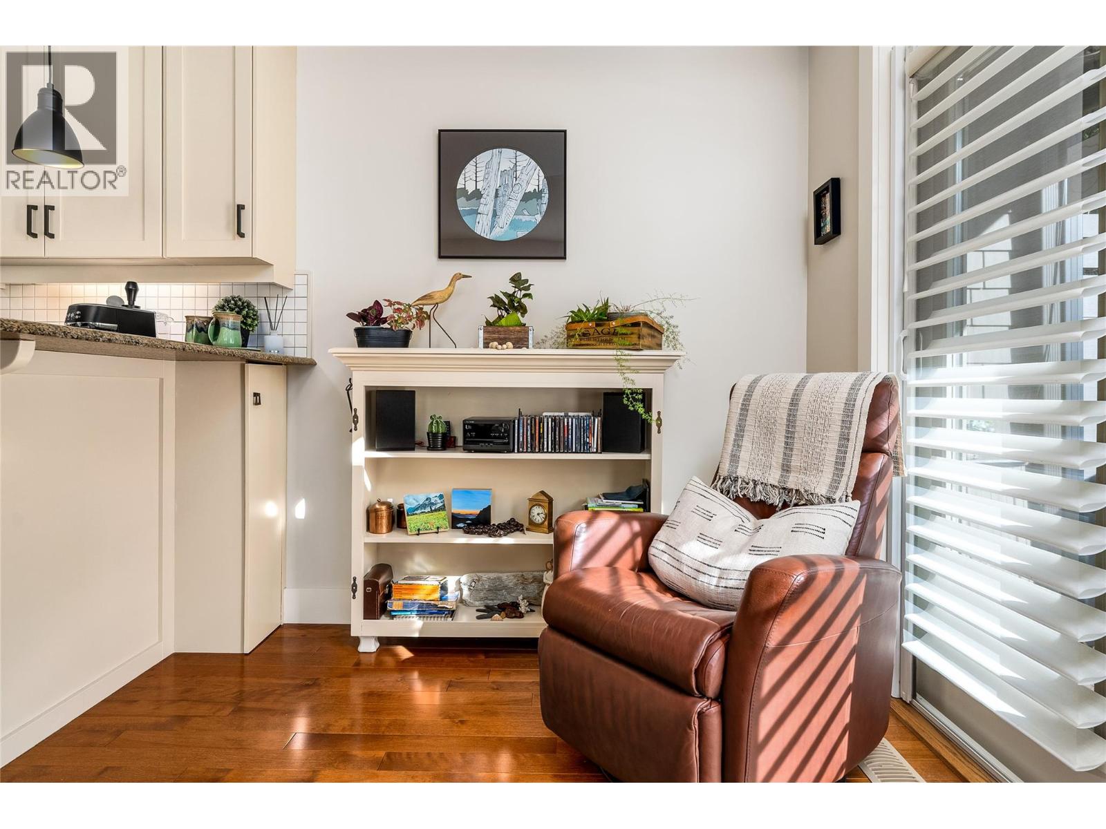 #34 333 LONGSPOON DRIVE - 27